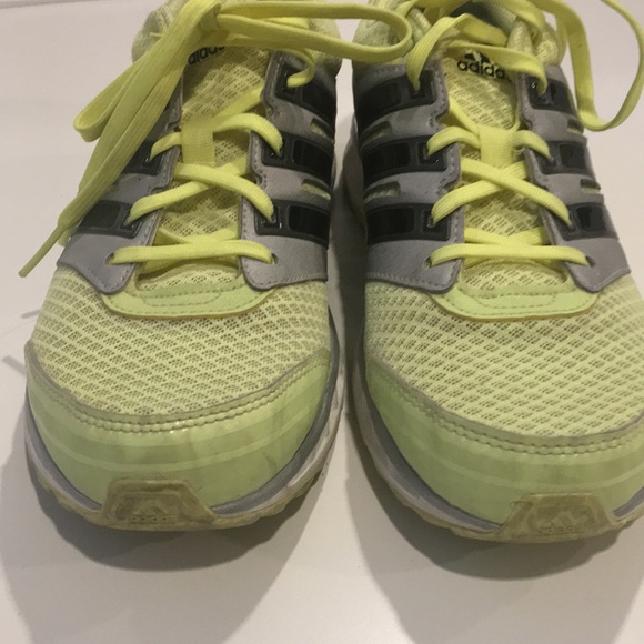 ADIDAS Women’s Run Strong Sneakers Size 8 - Picture 2 of 15